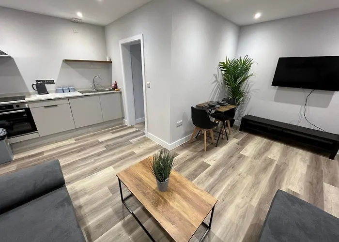 Apartment 2 Castle Lane